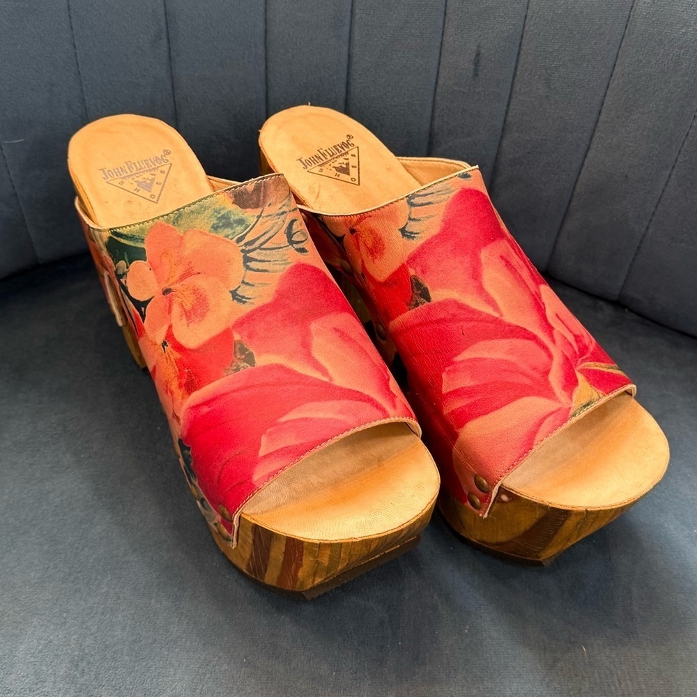 NWOT John Fluevog Wooden Platform Clogs – Floral Print – 9.5” Length narrow